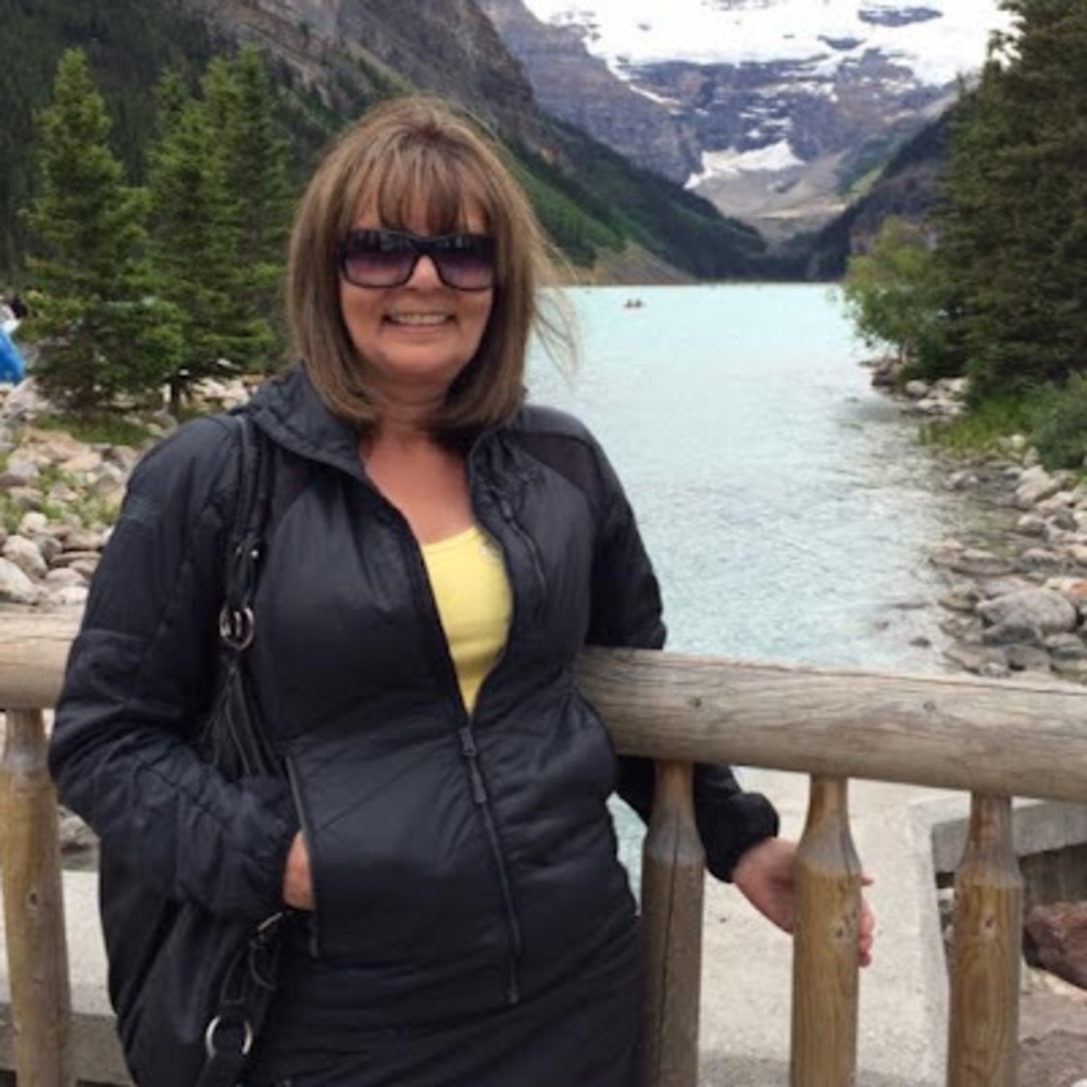 Meet your Posher, Regina